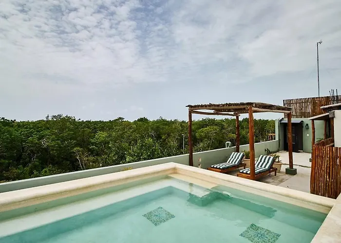 Safari 2Bdr Apt Best Location